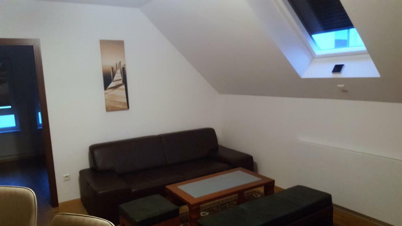 Zum Bayrisch Pub Apartment *