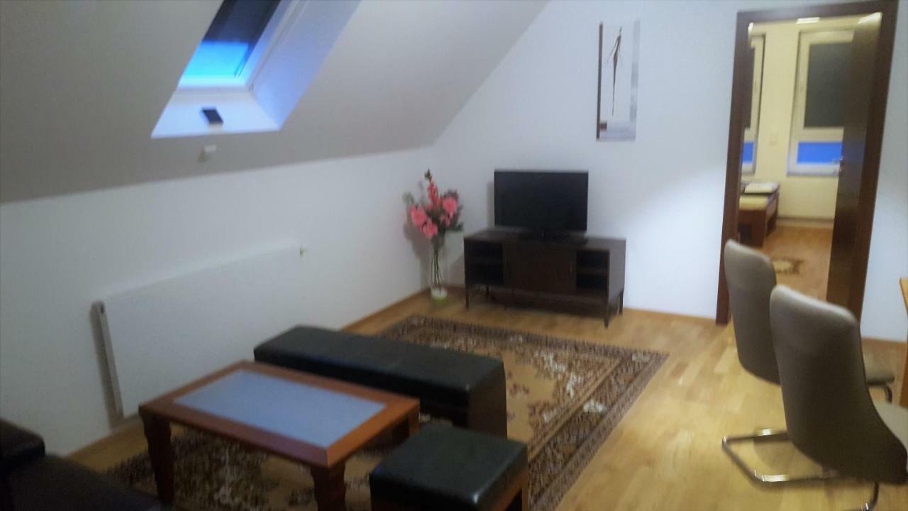 Zum Bayrisch Pub Appartement Weißenhorn
